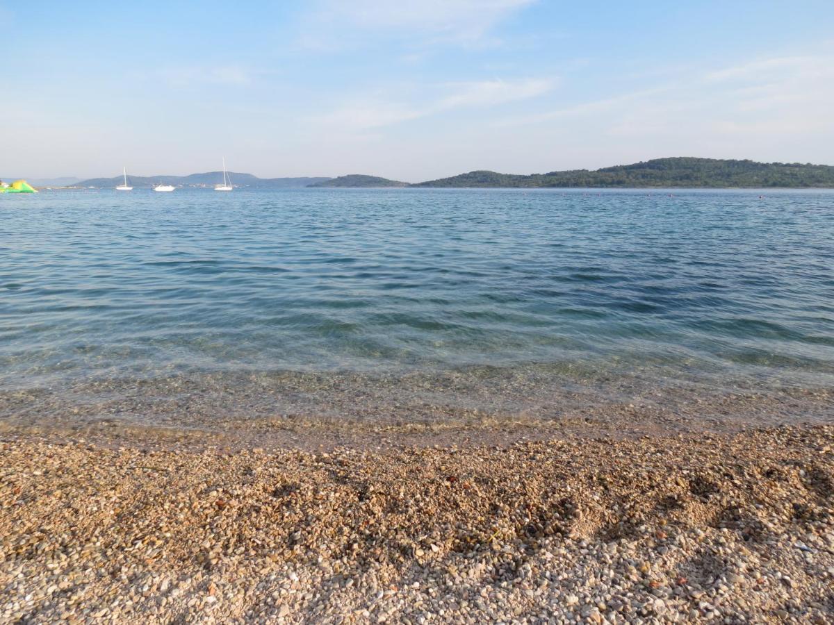 Apartments Grubisin ตรีบูนย์ ภายนอก รูปภาพ