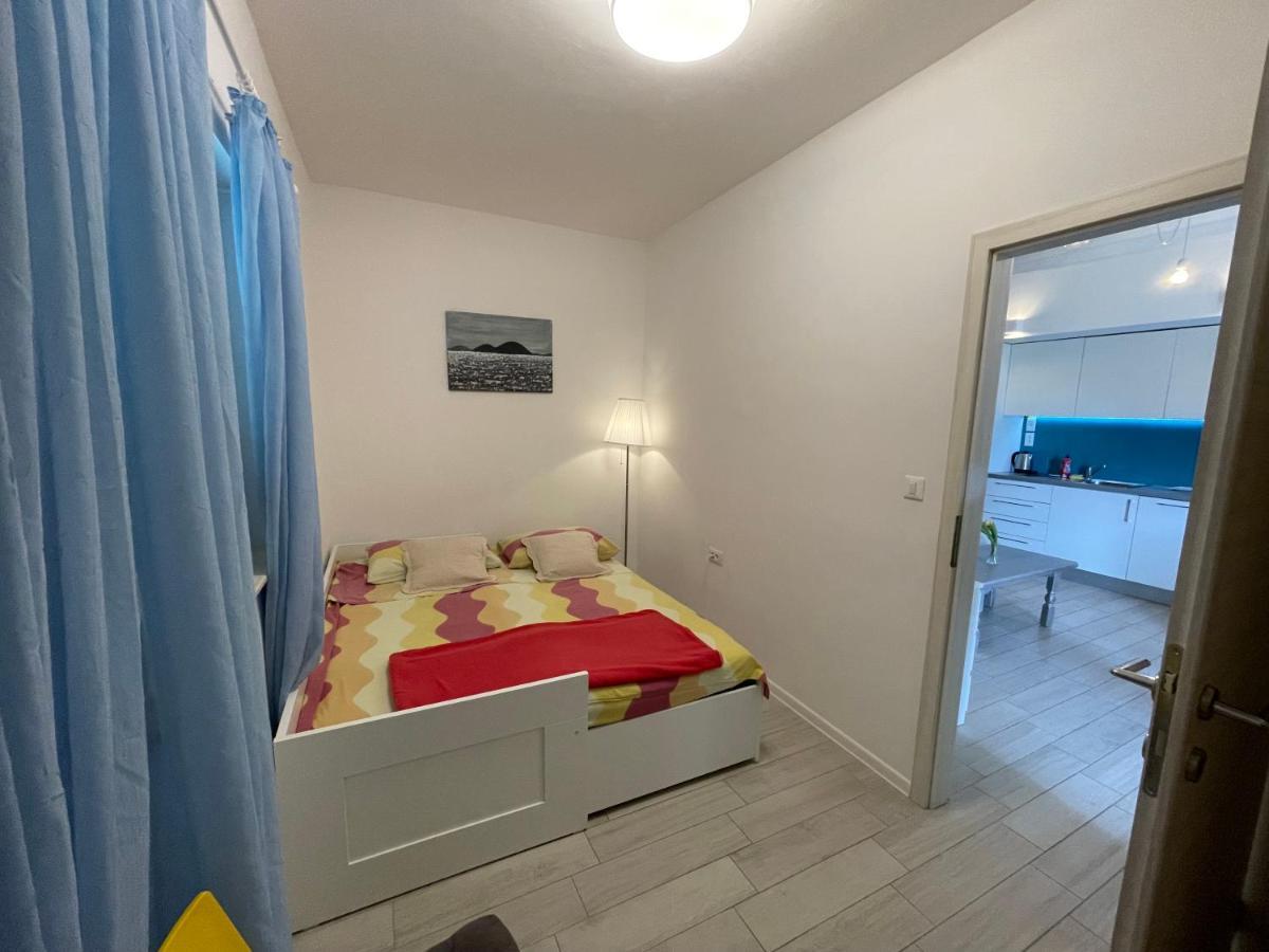 Apartments Grubisin ตรีบูนย์ ภายนอก รูปภาพ