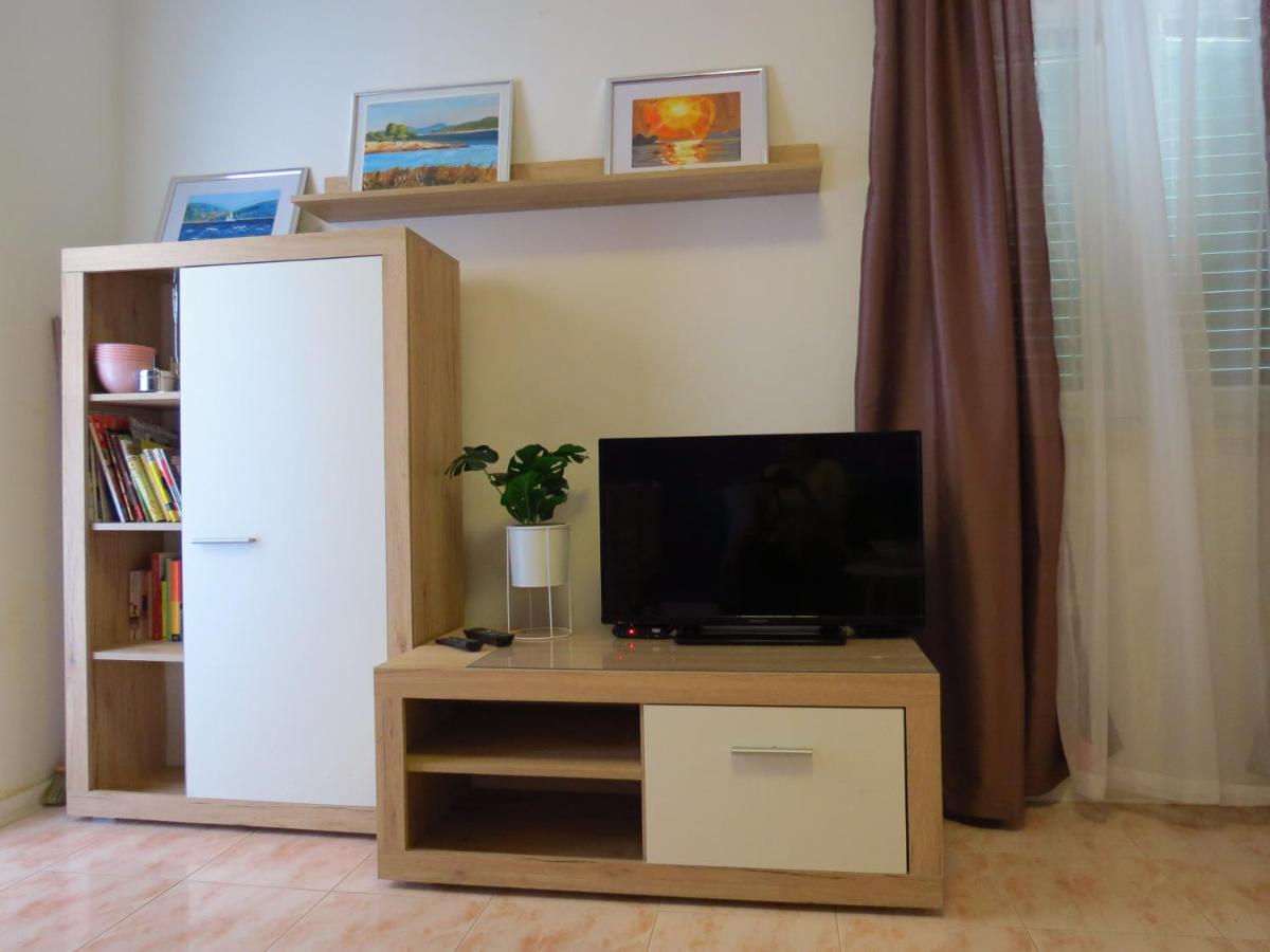 Apartments Grubisin ตรีบูนย์ ภายนอก รูปภาพ