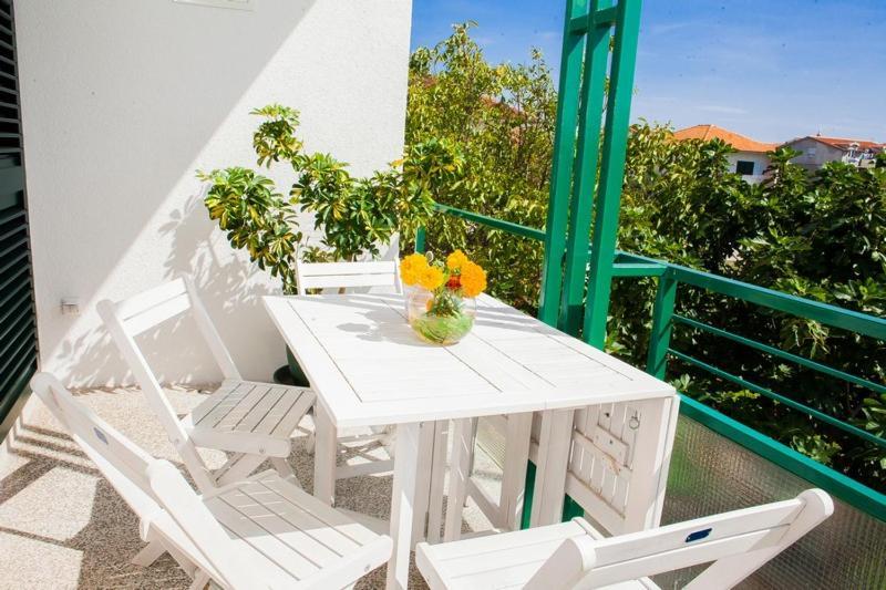 Apartments Grubisin ตรีบูนย์ ภายนอก รูปภาพ