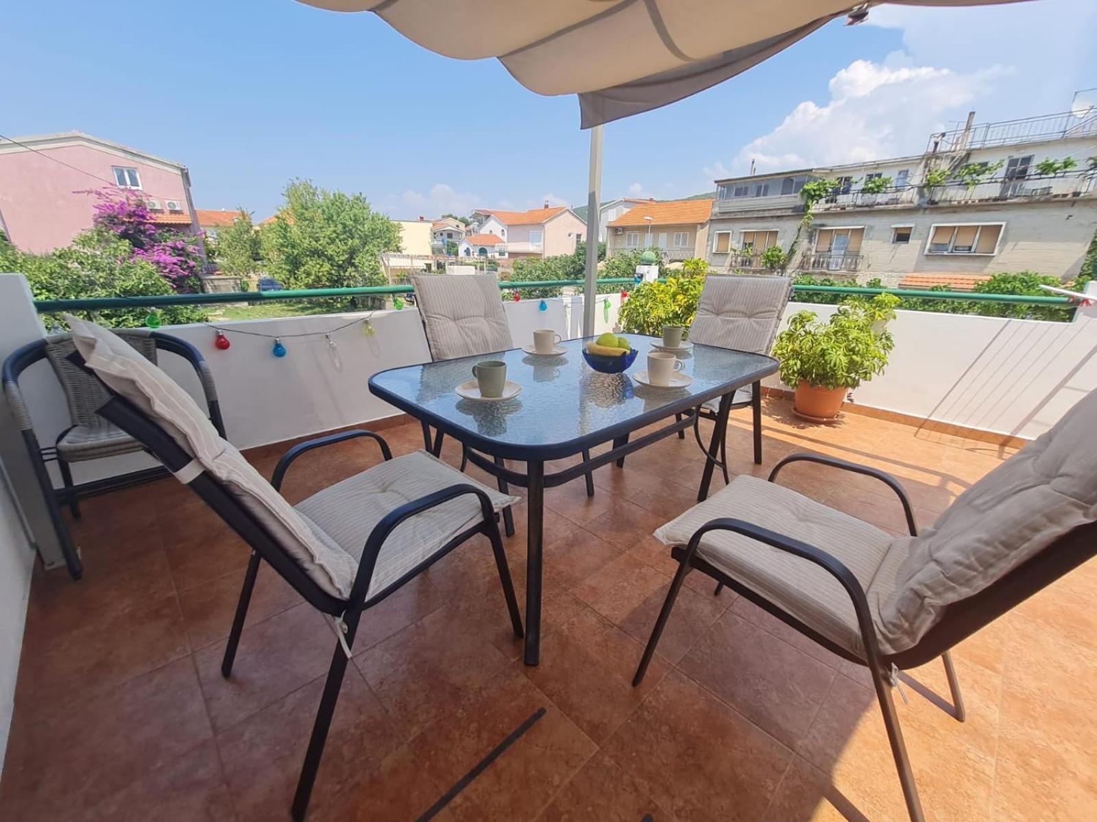 Apartments Grubisin ตรีบูนย์ ภายนอก รูปภาพ